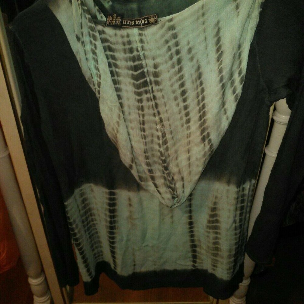 EUC Raya Sun Tie Dye Hooded Lightweight Blouse - Picture 2 of 2